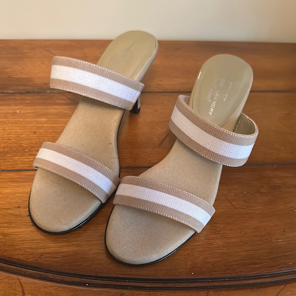 Chinese Laundry Women's Cream Heeled Sandals